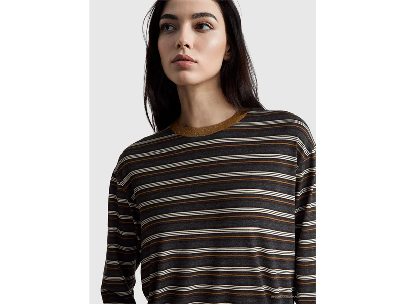 Gestreiftes T-Shirt mit Stehkragen