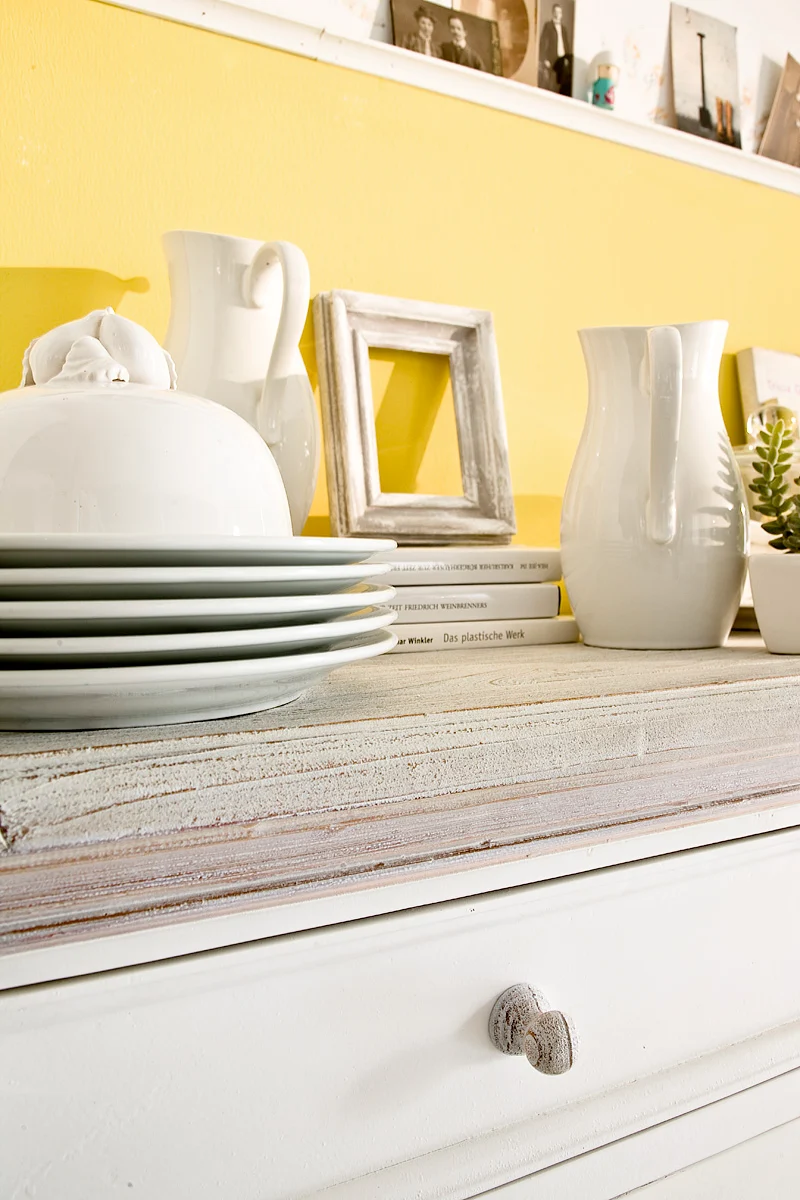 TV-Wohnwand Kiefer massiv Landhausstil weiß / white sanded - Opus