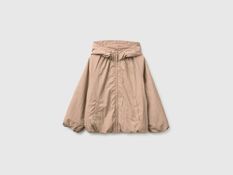 Übergroße Nylonjacke