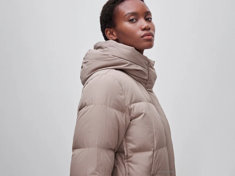 Midi Daunenjacke mit Kapuze