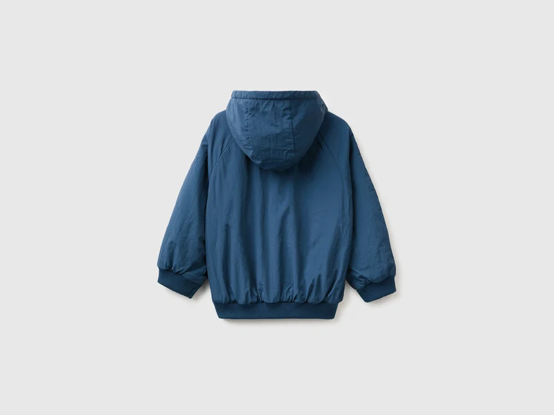 Nylonjacke mit Kapuze