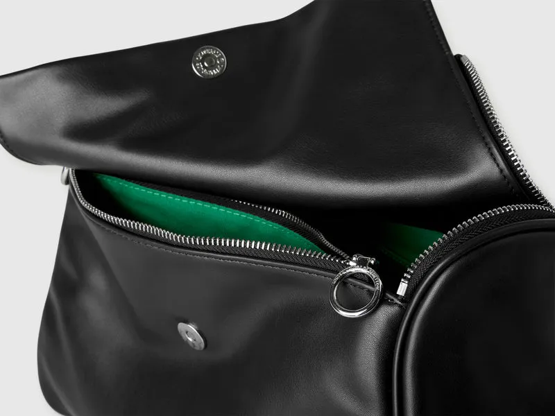 Tasche mit gewebtem Henkel
