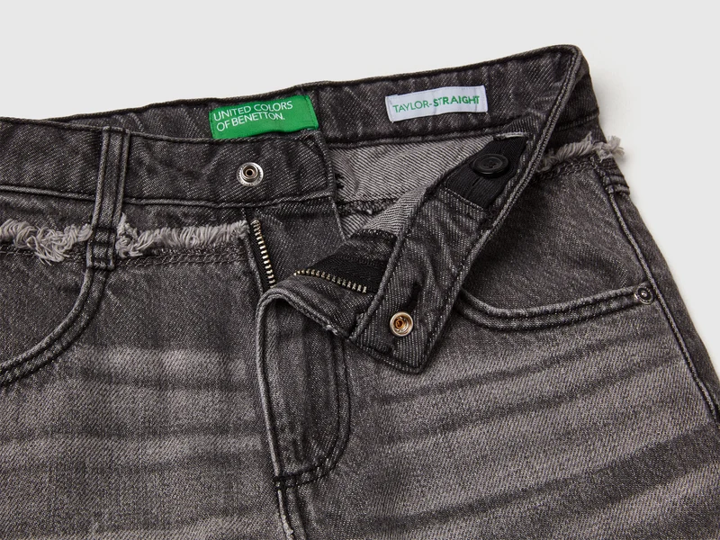 Straight-Fit-Jeans