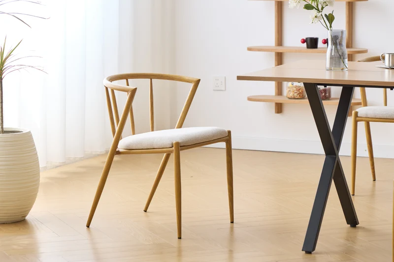 Bella Esszimmerstuhl - Eichenoptik mit beige gepolstertem Sitz
