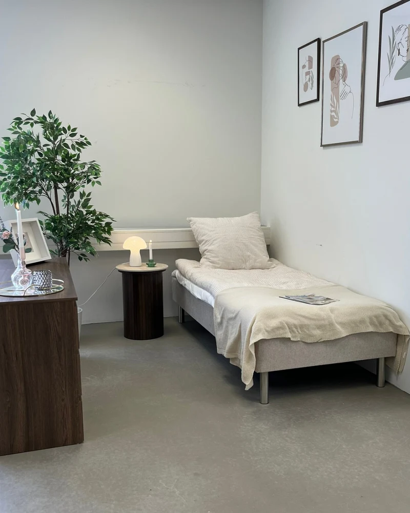 Boxspringbett in Beige 90x200 cm mit 4 cm PU-Schaum Topper, exkl. Bettbeine