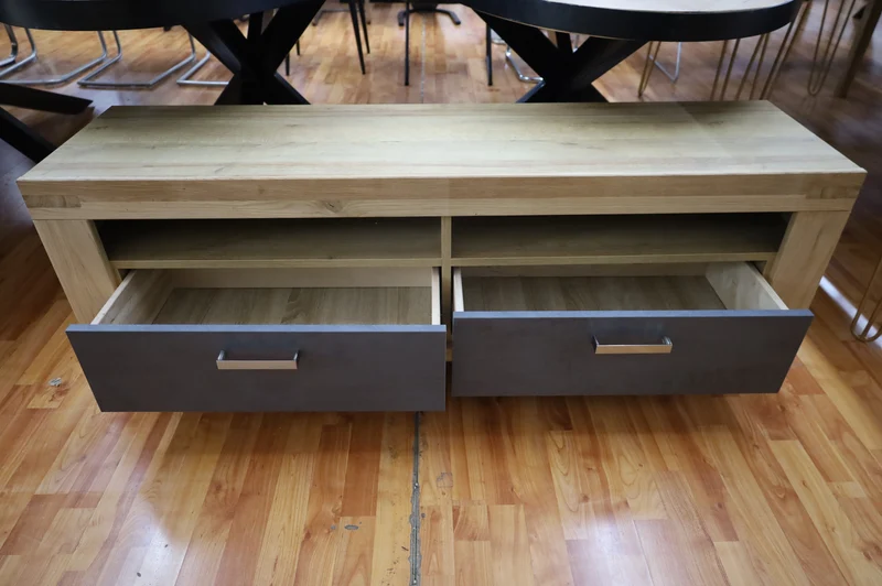 Tv- Unterschrank Kommode + Teilmassiv Eiche + Schubladen