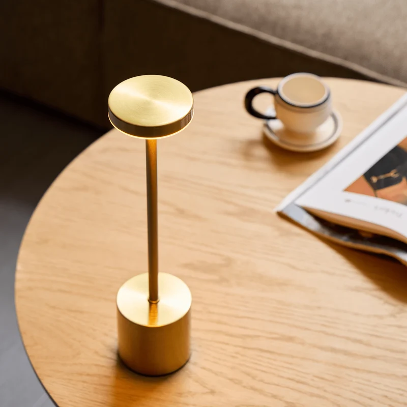 Elvis Tischlampe LED Gold