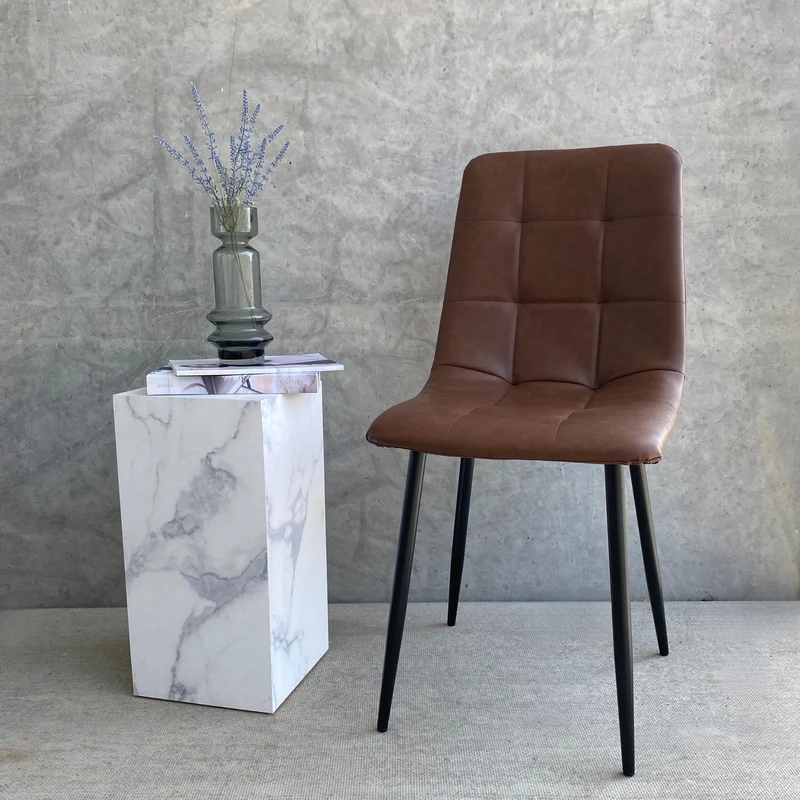 Jessi Esszimmerstuhl - Braun Kunstleder mit schwarzen Metallbeinen