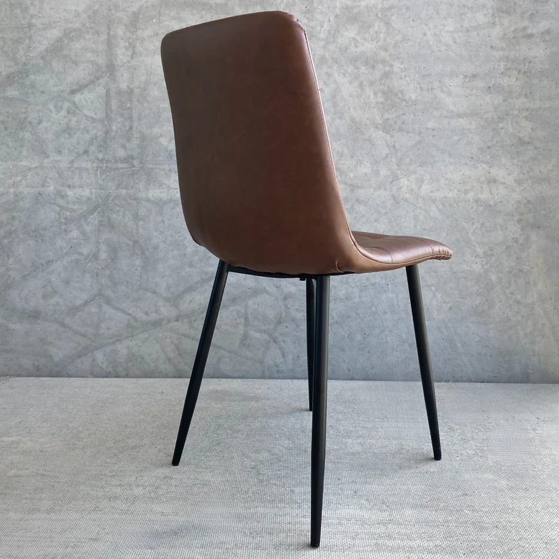 Jessi Esszimmerstuhl - Braun Kunstleder mit schwarzen Metallbeinen