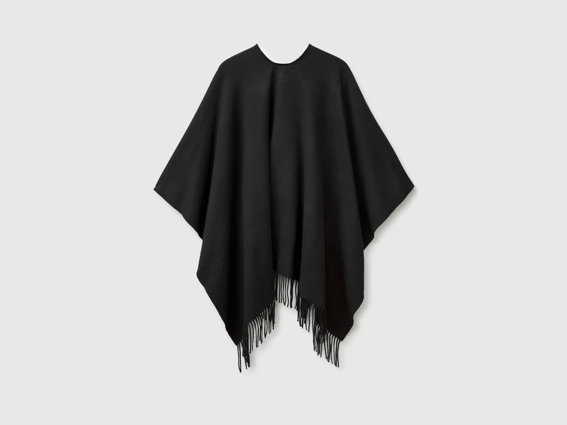 Cape mit Fransen und Knopf