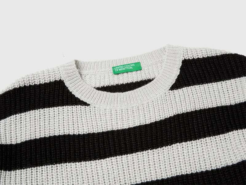 Gestreifter Pullover