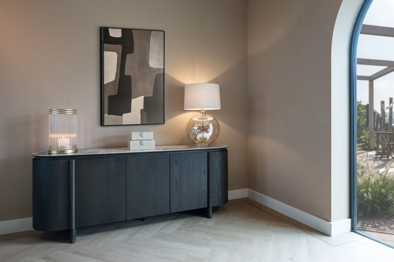 Sideboard Langford in Braun – Eichenfurnier & Keramikplatte, 200 cm