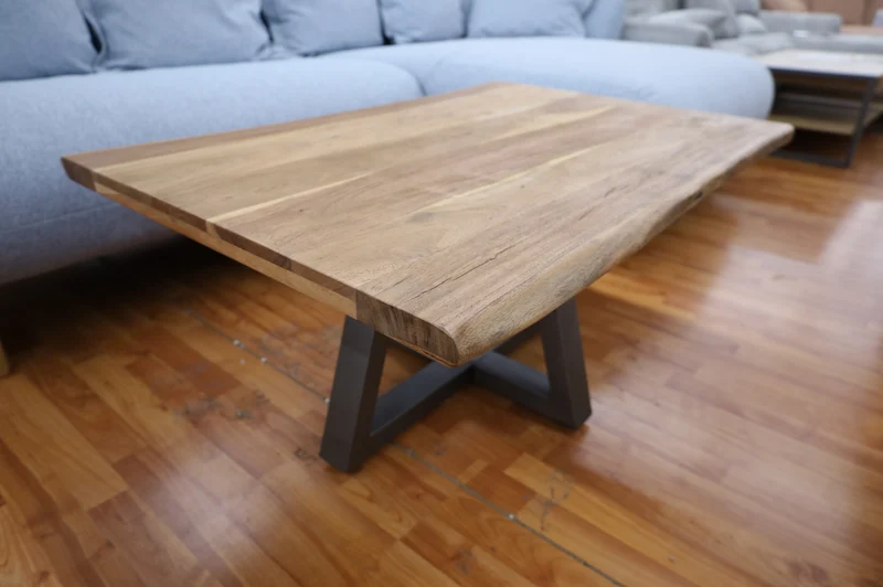 Couchtisch Tisch + MASSIVHOLZ Akazie + Baumkante + Neu auf Lager