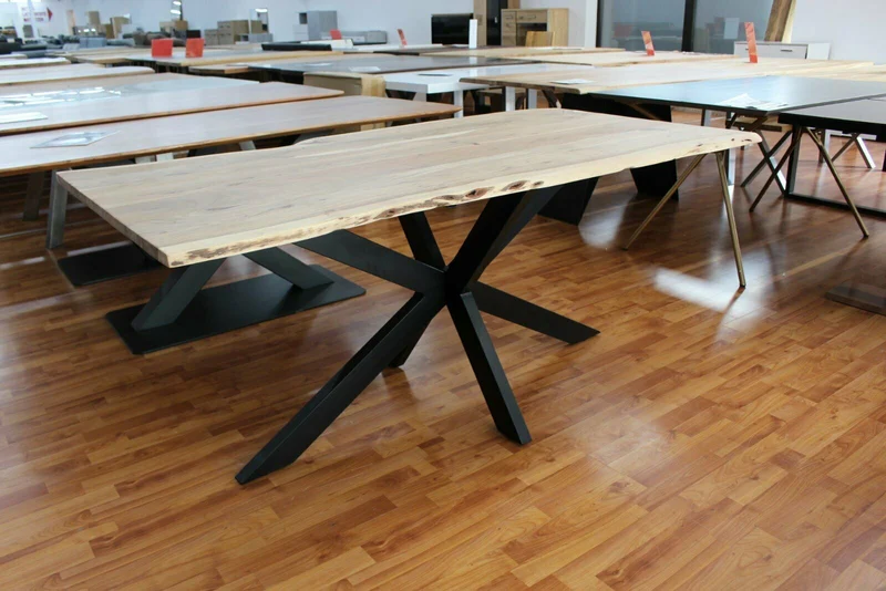 Esstisch + Massivholz Akazie + Baumkante + Spider Gestell + NEU auf Lager 180cm 200cm