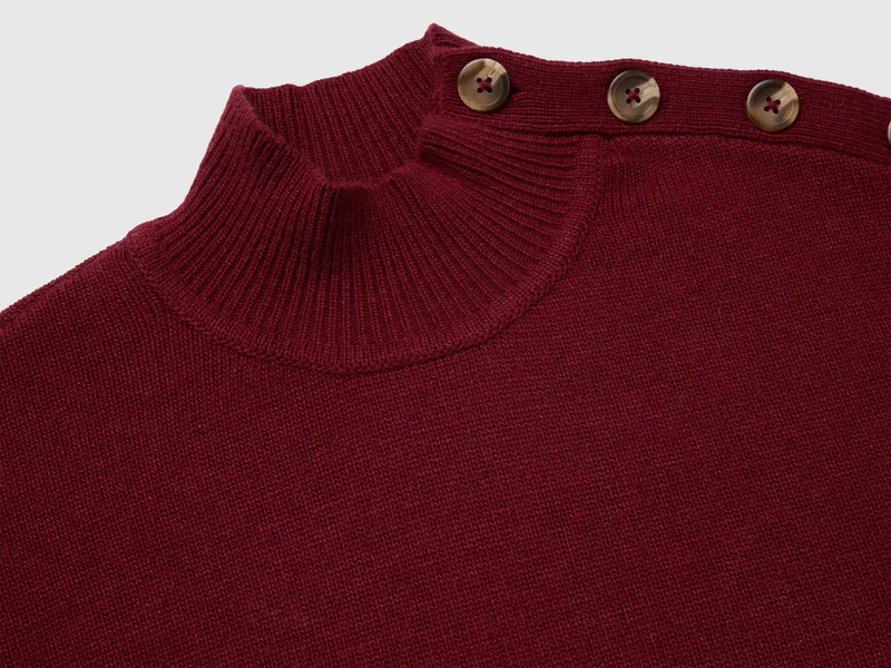 Pullover mit Knöpfen an der Schulter