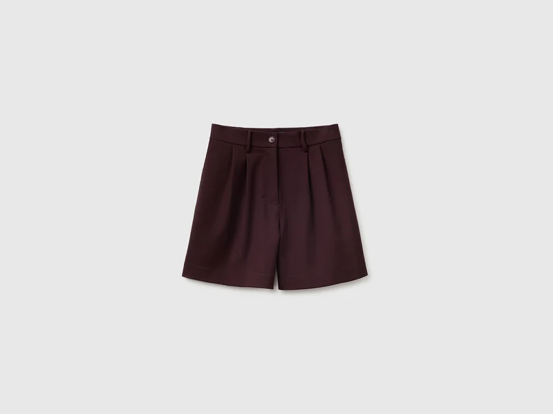Shorts mit Falten