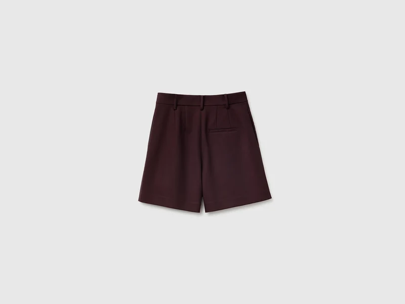 Shorts mit Falten