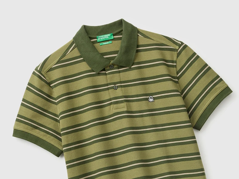 Gestreiftes Polohemd