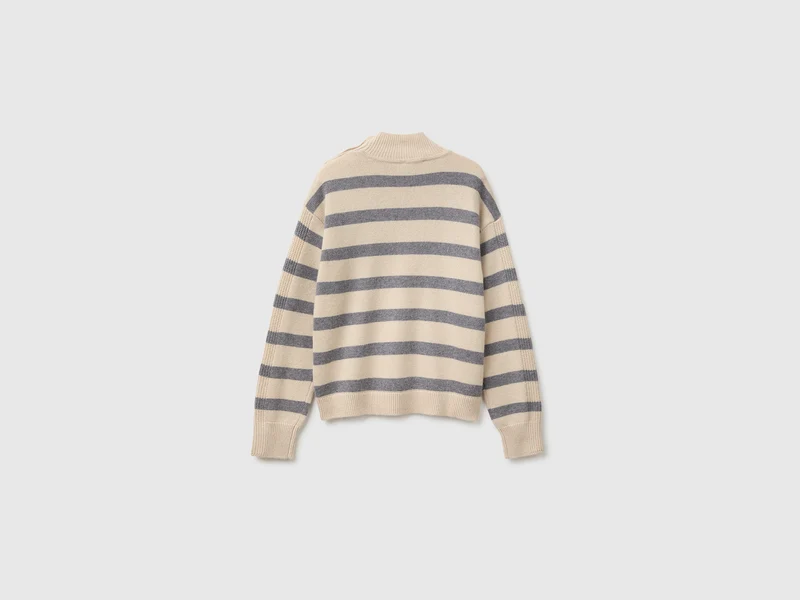 Pullover mit Knöpfen an der Schulter