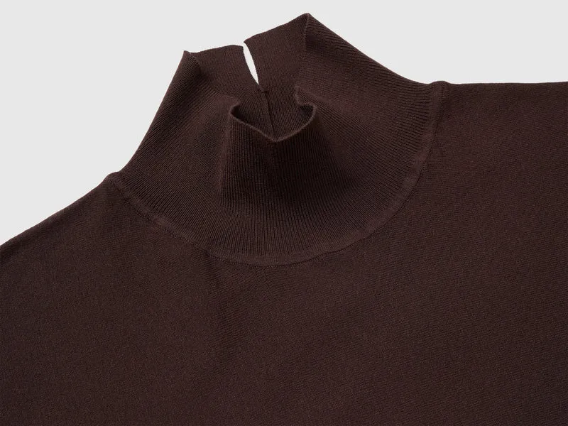 Pullover mit hohem Kragen und Fledermausärmeln