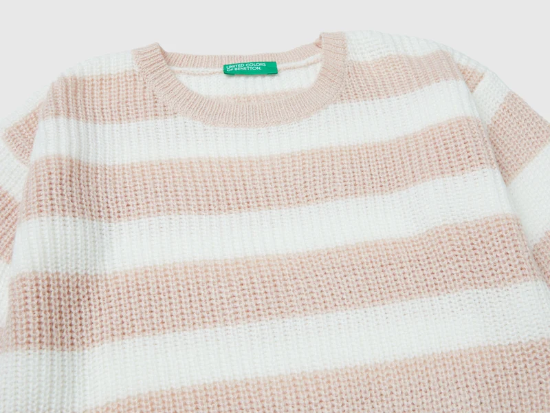 Gestreifter Pullover