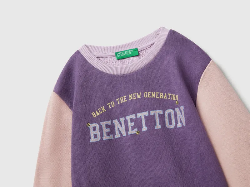 Sweatshirt mit Glitzer-Print