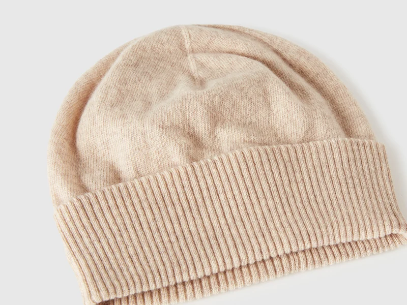Beige Mütze aus reiner Merinowolle
