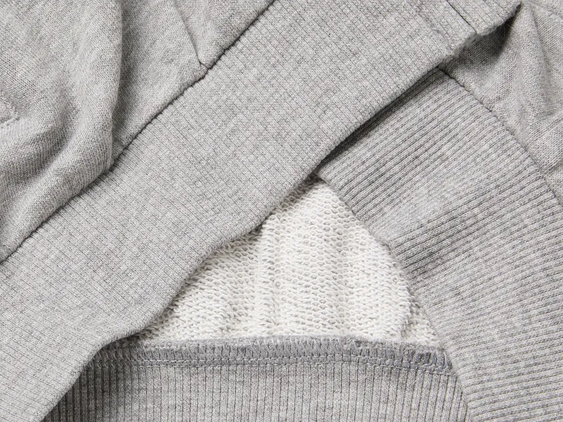 Sweatshirt mit Reißverschluss und Logo