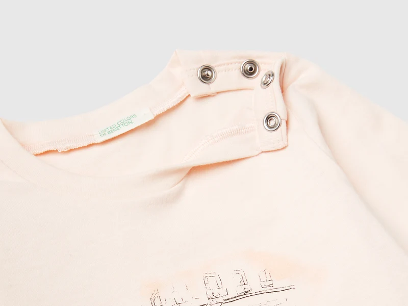 T-Shirt mit geprägtem Aufdruck