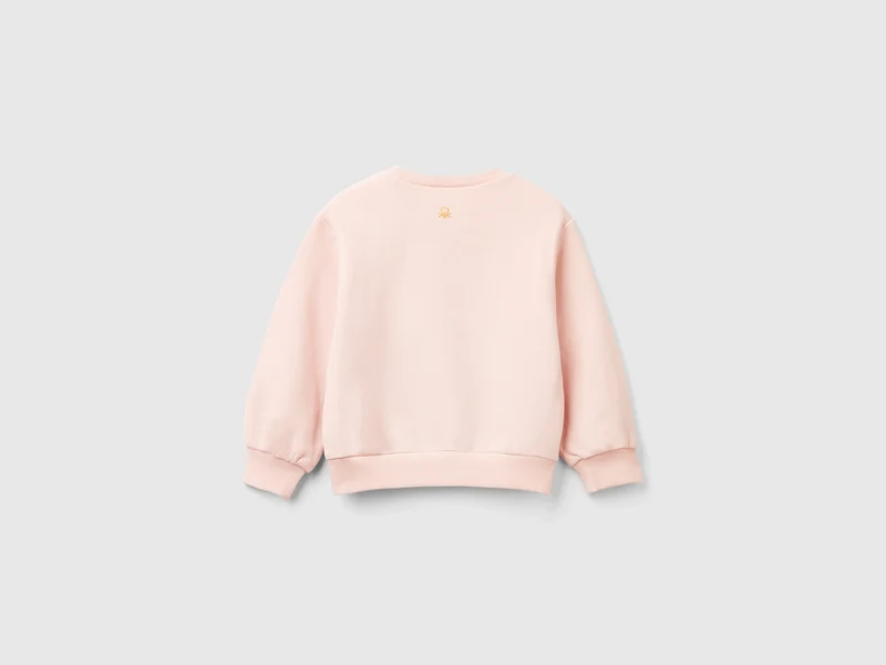 Warmer Sweater mit Patch