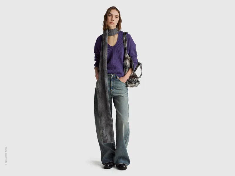 Pullover mit V-Ausschnitt aus 100 % Wolle