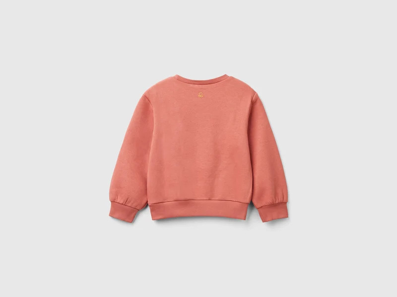 Warmer Sweater mit Patch
