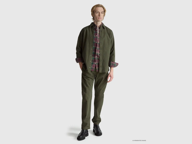 Slim Fit-Hemd aus 100 % Baumwolle