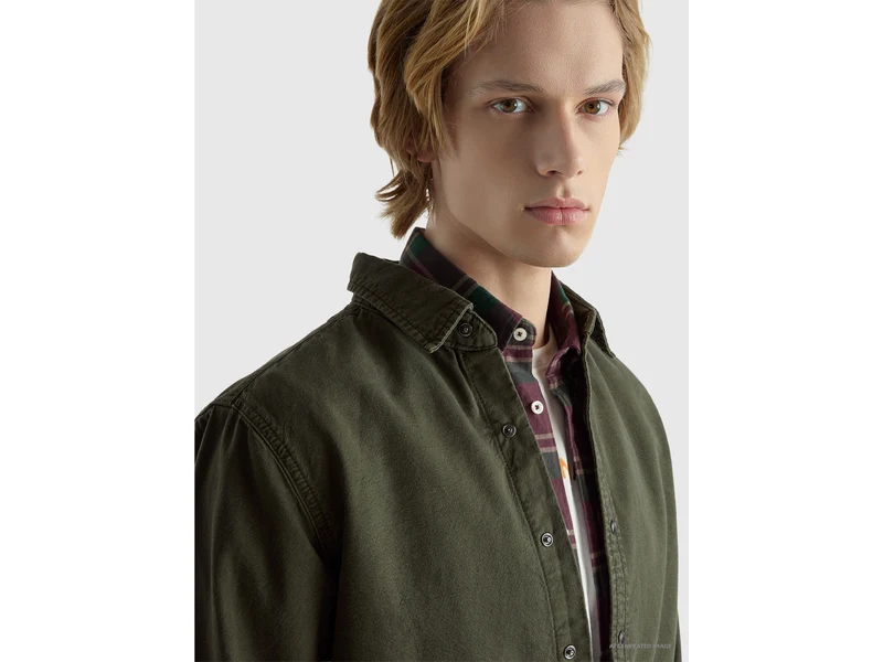 Slim Fit-Hemd aus 100 % Baumwolle