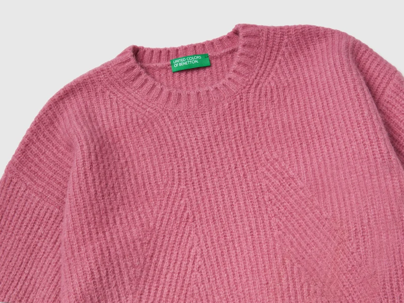 Pullover aus einer stretchigen Baumwollmischung