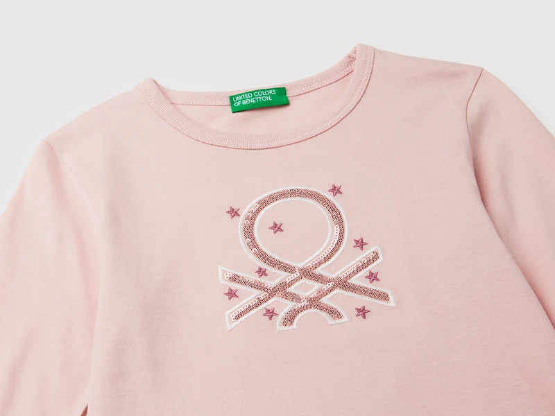 T-Shirt mit Print und Pailletten