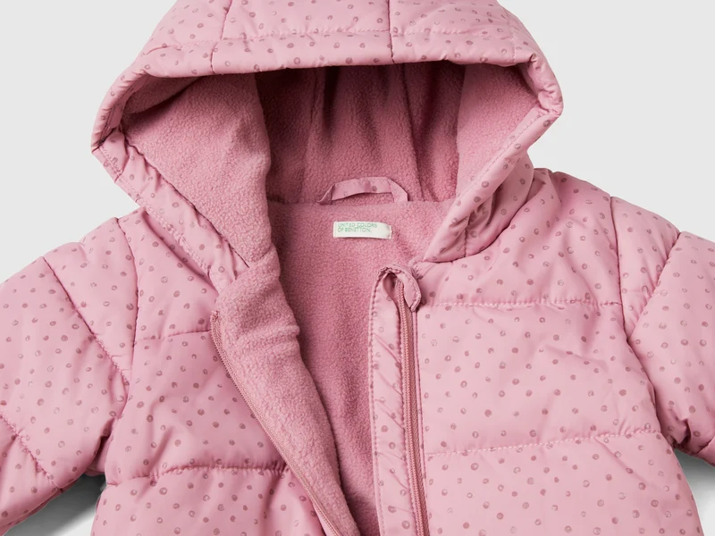 Gemusterte Jacke mit Reißverschluss und Kapuze