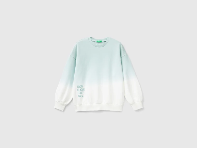 Sweater in Dip Dye mit Stickerei