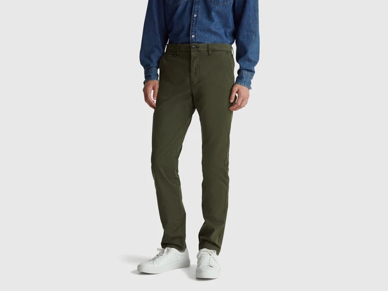 Dunkelgrüne Slim Fit Chinos