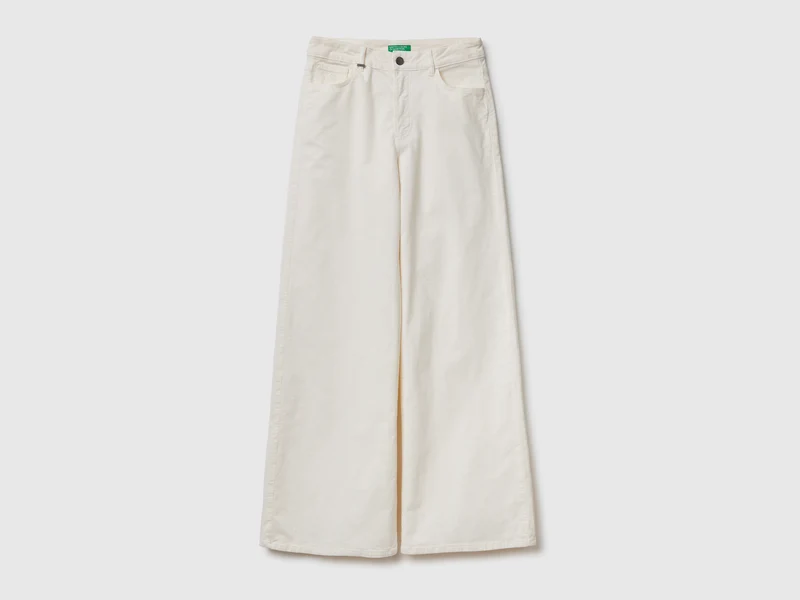 Hose wide fit aus Samt
