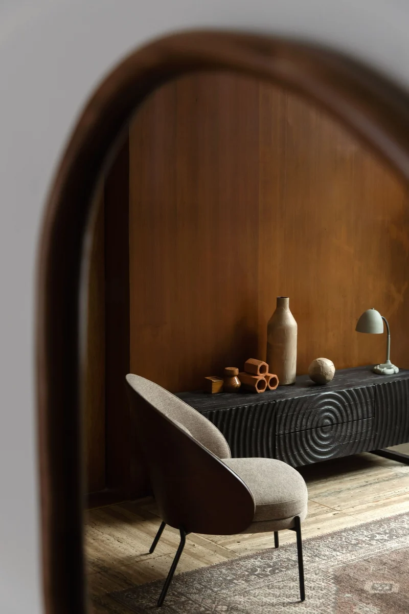Wandspiegel Ashley Walnut aus massivem Mangoholz im Boho-Chic-Stil
