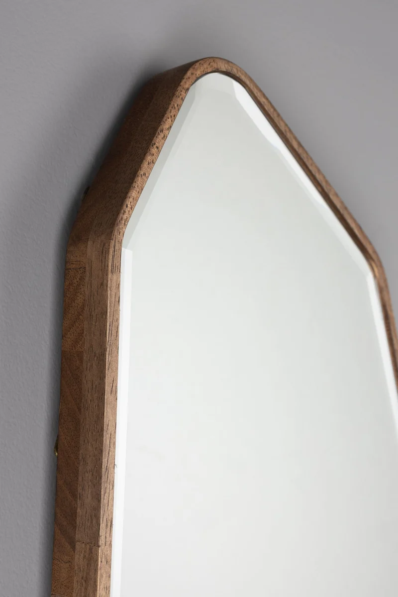 Wandspiegel Basil asymmetrisch mit Holzrahmen in Walnuss, Boho-Chic