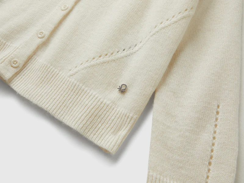 Strickjacke aus Viskosemischung