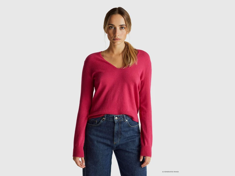 Fuchsiafarbener Pullover mit V-Ausschnitt aus reiner Merinowolle