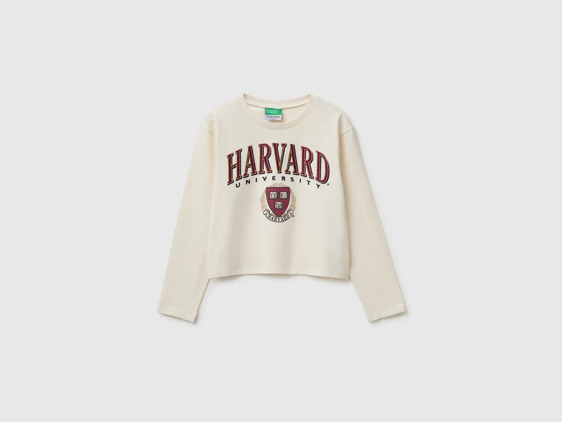 T-Shirt mit kastiger Passform ©Harvard University