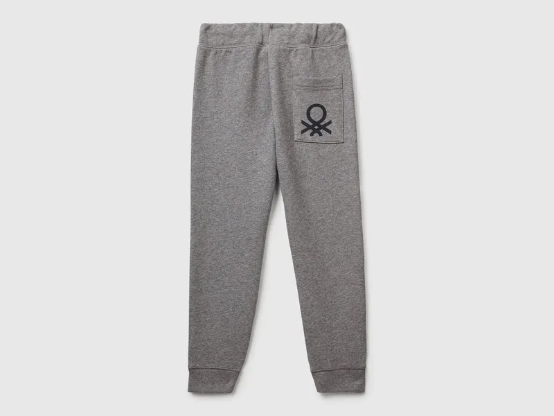 Jogginghose mit Logo