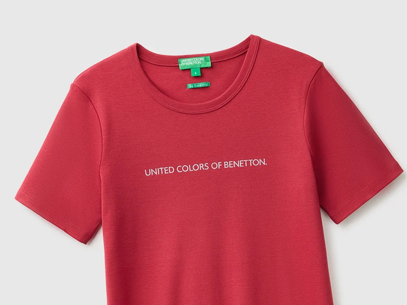 Kurzärmeliges T-Shirt mit Glitzerlogo