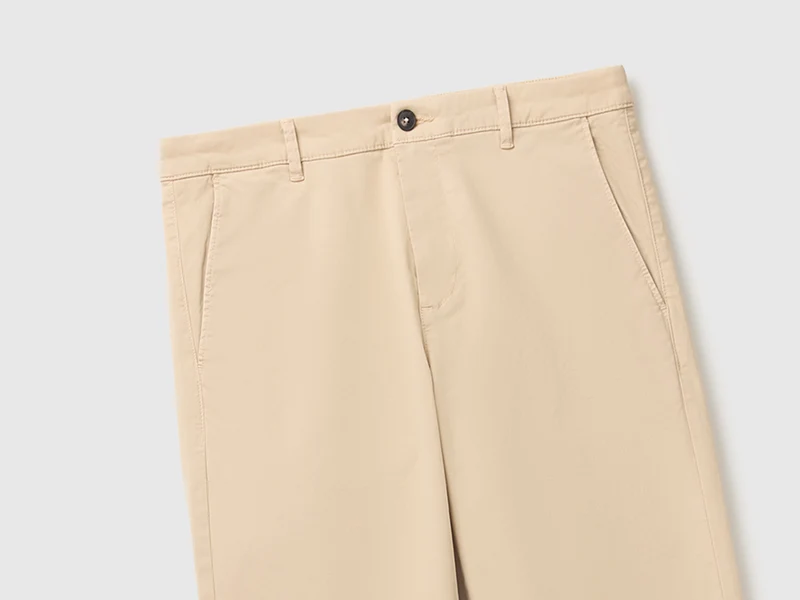 Schmal geschnittene Baumwollchinos