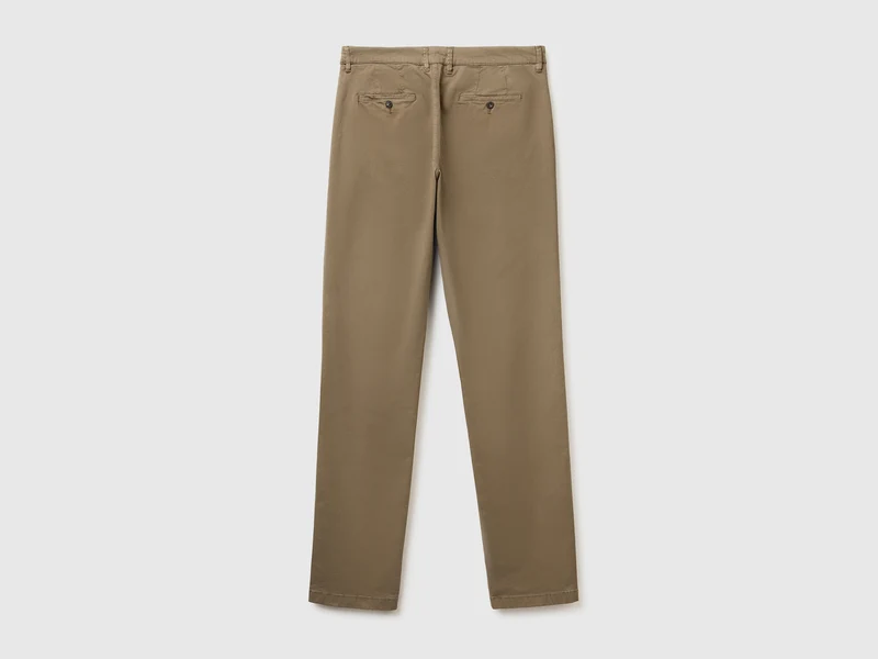 Schmal geschnittene Baumwollchinos