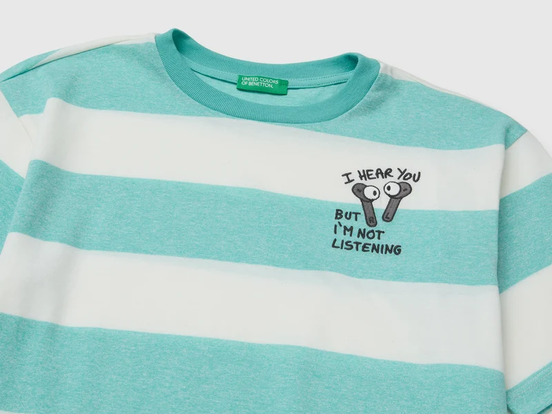 Übergroßes gestreiftes T-Shirt